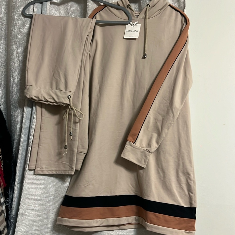 Brand-new Hoodie training suit